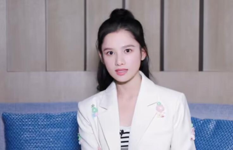 张婧仪